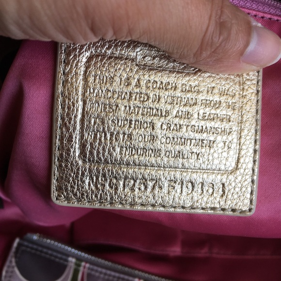 Coach Gallery Scarf print Set - Picture 8 of 8